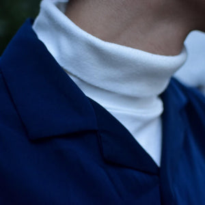 レイヤードスタイルでコーディネートに遊び心を