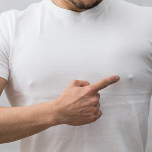 僕の乳首が目立たない白Tシャツは存在するのか【検証】