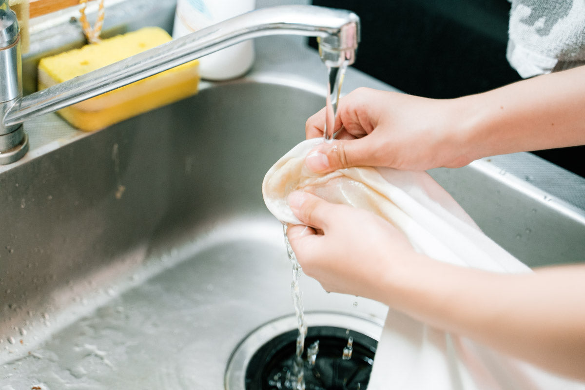 Tシャツについてしまったコーヒー汚れの落とし方