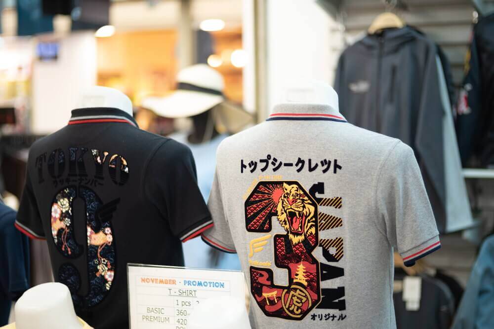 タイのへんてこTシャツ売り場潜入レポートとインタビュー