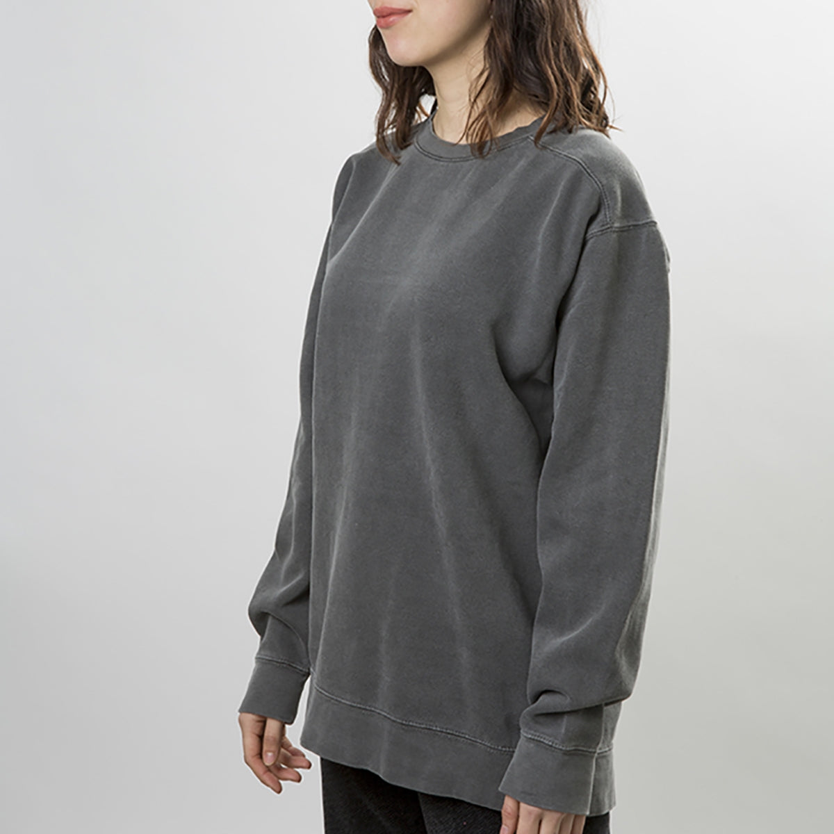 9.5 oz ガーメントダイ クルーネック スウェットシャツ | メンズ | 1枚 | 1566 | クリムゾン