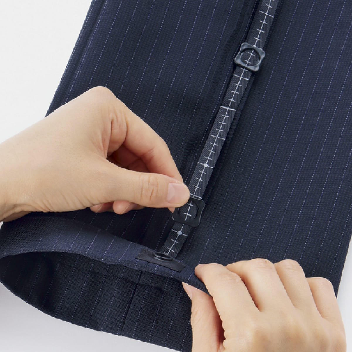 裾上げらくらくパンツ［VALUE STRIPE］ | 事務服 | 1枚 | AP6245 | ブラック×ベージュ