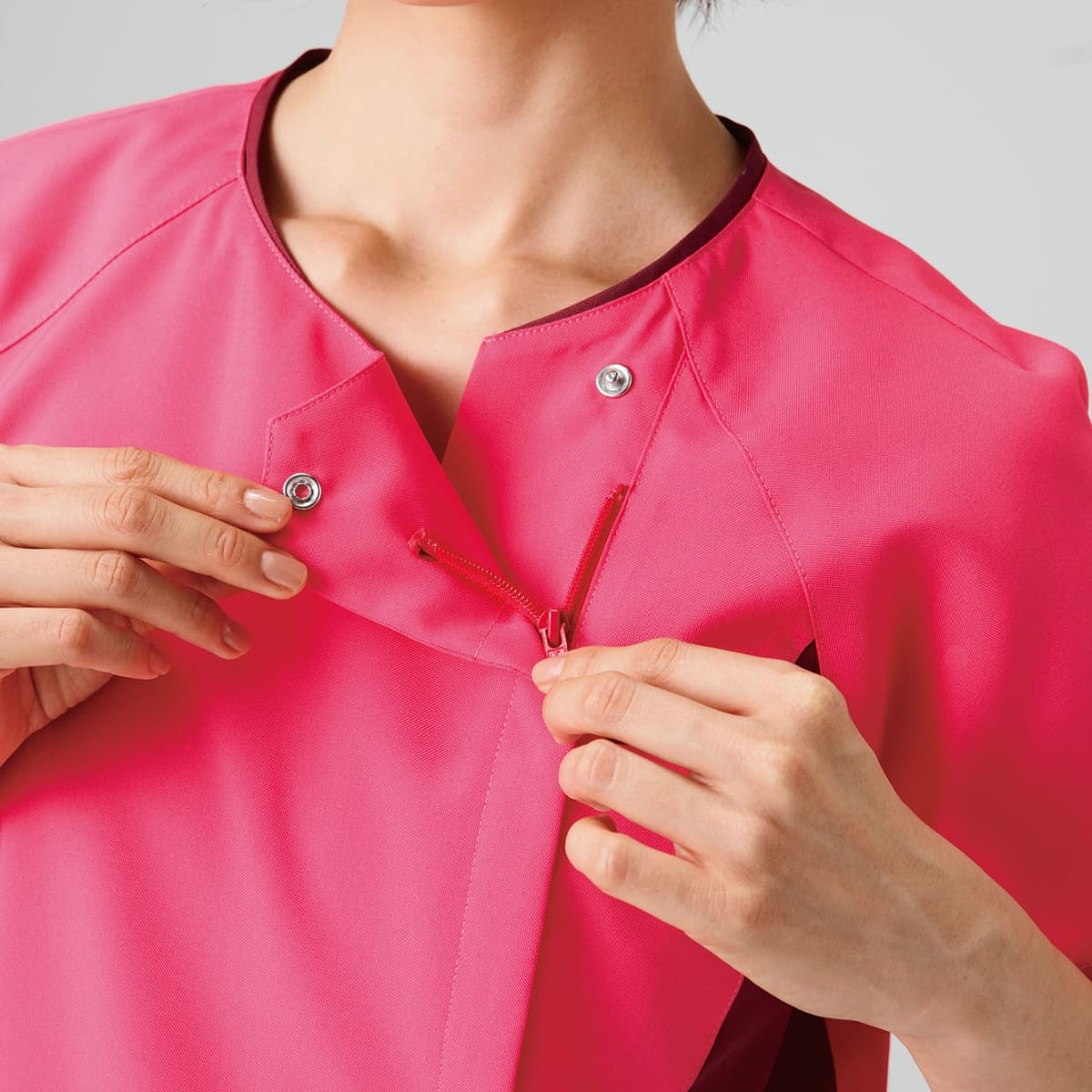 レディスジップスクラブ | 医療介護ユニフォーム | 1枚 | 7014SC | ターコイズ×ダークネイビー