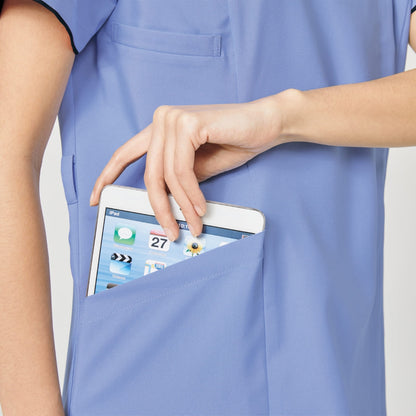 レディスジップスクラブ | 医療介護ユニフォーム | 1枚 | 7022SC | バーガンディ×チェリーピンク