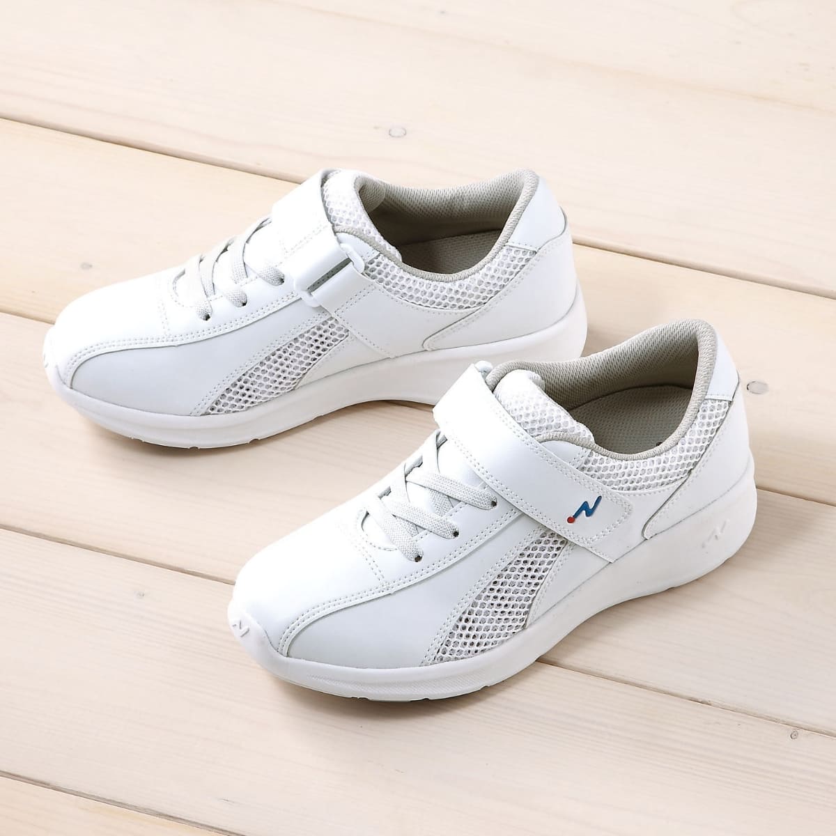 ナースエアー | 医療介護ユニフォーム | 1枚 | 770 | ホワイト