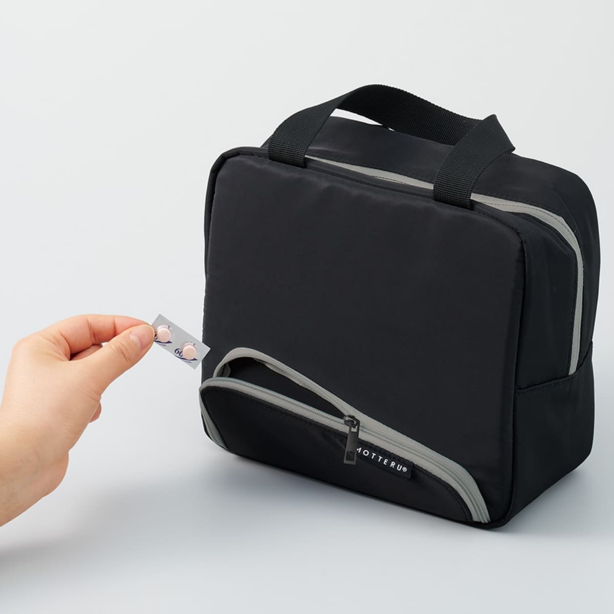 スマホが立てられるクーラーランチバッグ | ノベルティ(小物) | 1枚 | TR-1418 | ライトブルー