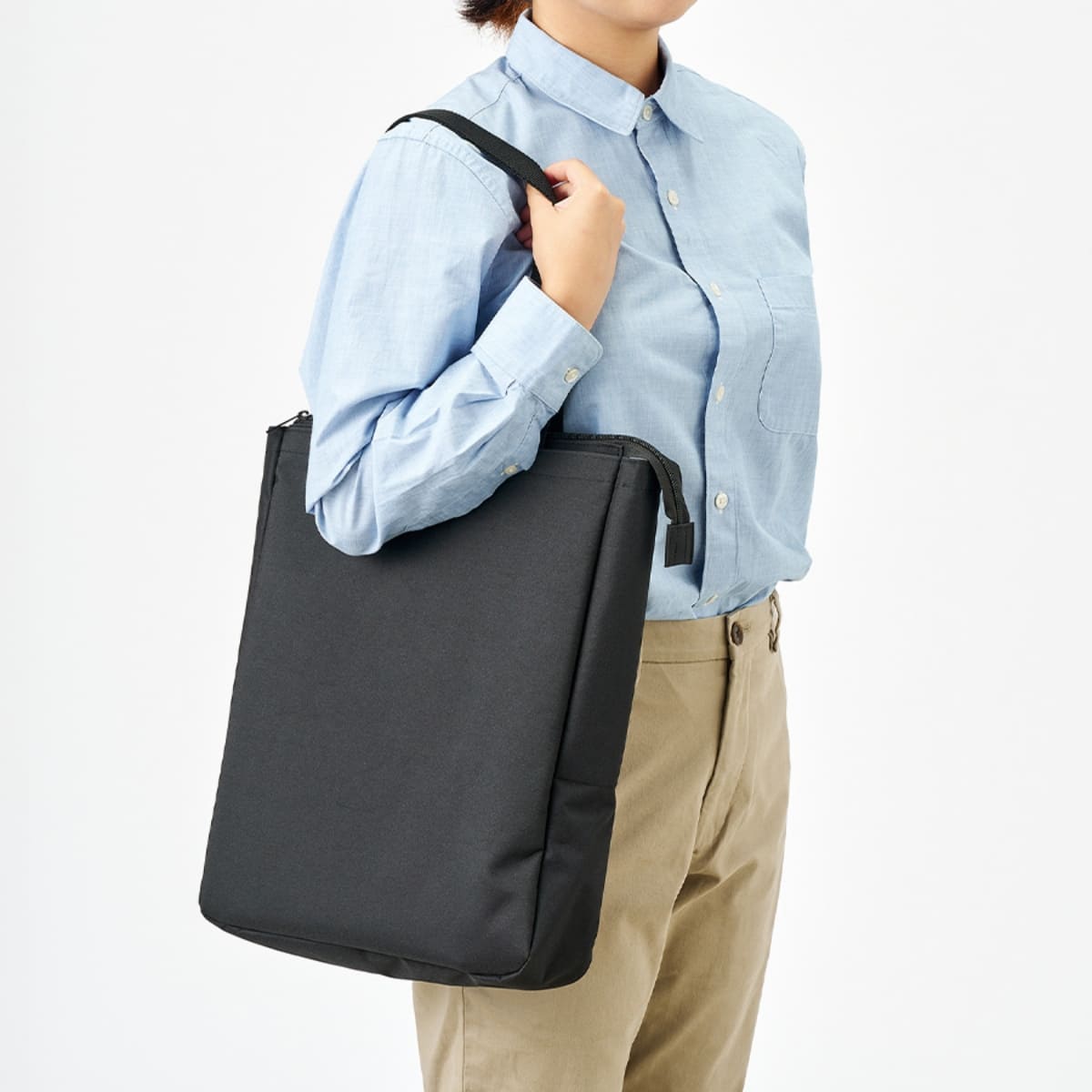 ノートPCが入れられるファスナートート | ノベルティ(小物) | 1枚 | TE-0047 | ミルキーベージュ