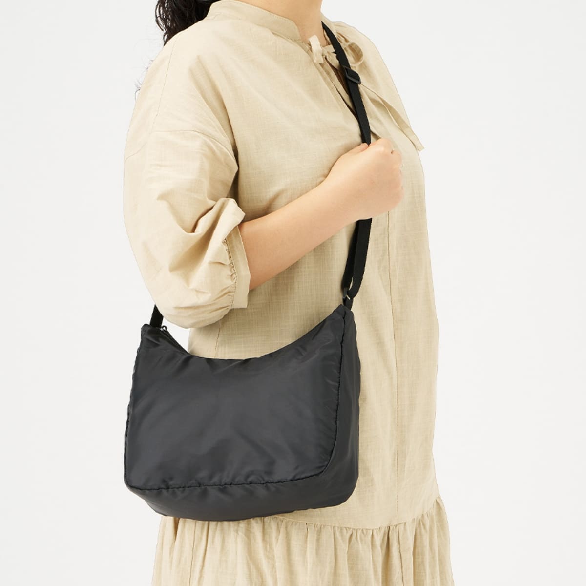 ラウンドポリショルダーバッグ | ノベルティ(小物) | 1枚 | TR-1364 | ネイビーブルー