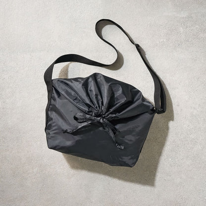 巾着ポリショルダーバッグ | ノベルティ(小物) | 1枚 | TR-1365 | ブラック