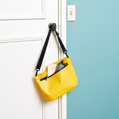 ターポリンショルダーバッグ | ノベルティ(小物) | 1枚 | TR-1443 | イエロー