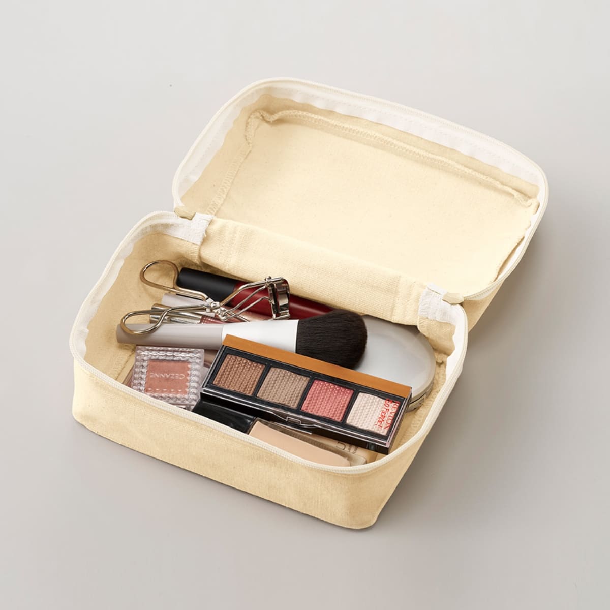 キャンバススクエアファスナーポーチ(M) | ノベルティ(小物) | 1枚 | TP-0010 | マスタード