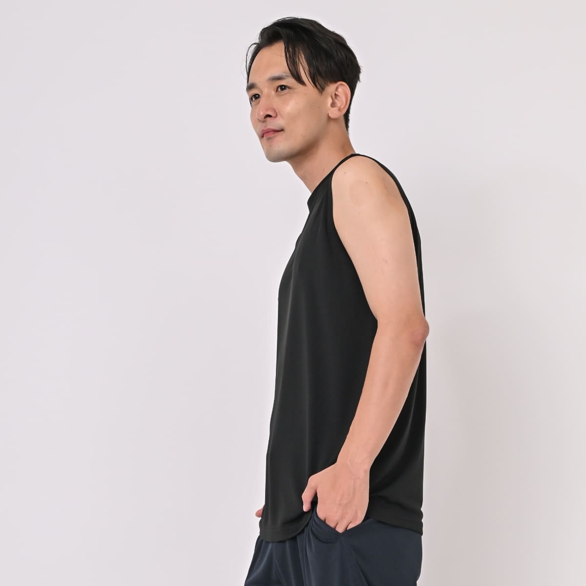 4.4オンス ドライスムース リサイクルポリエステル スリーブレスシャツ | メンズ | 1枚 | 5703-01 | ネイビー